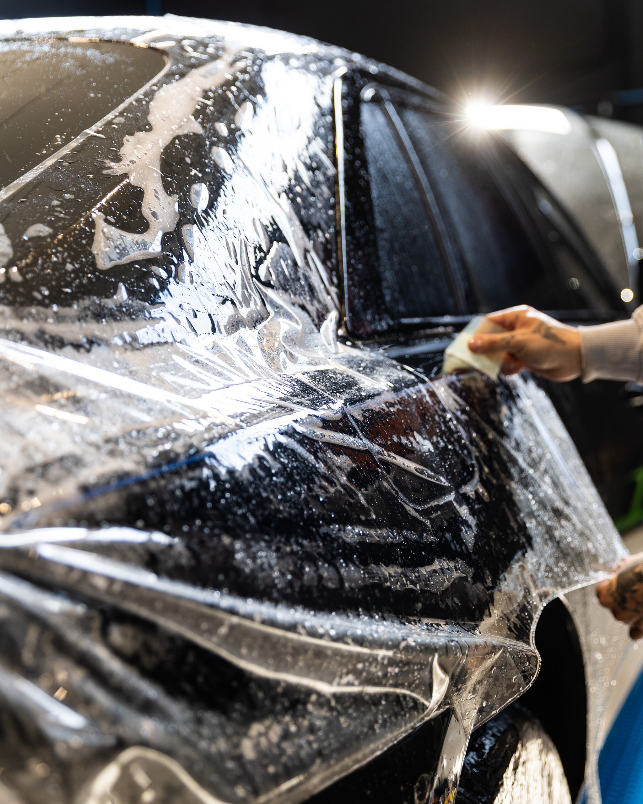 Applicazione della pellicola protettiva PPF sulla carrozzeria — Elite Detailing Milano