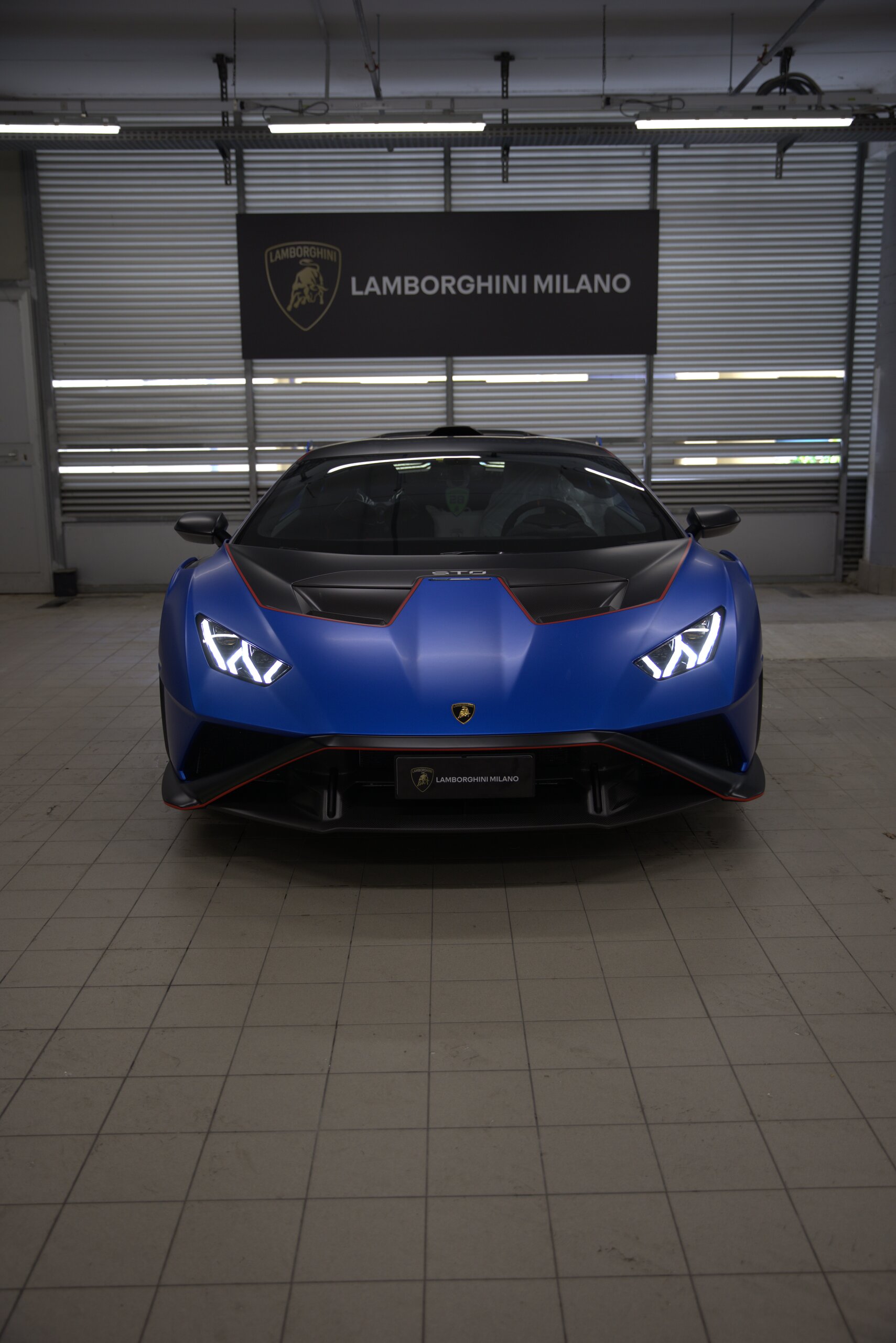 Car wrapping: pellicola per il cambio colore auto — Elite Detailing Milano